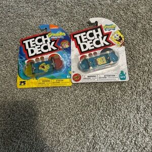 Tech Deck SpongeBob Mini Skateboard Fingerboard - Blue & Yellow